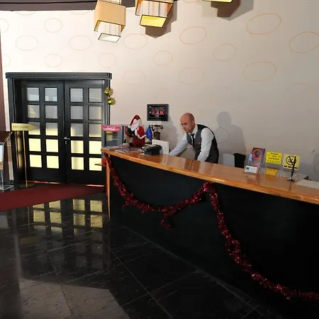 Class Hotel